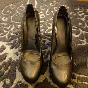 mootsies tootsies NWOT pumps